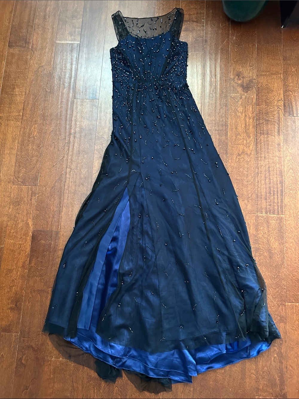 Monique Lhuillier Navy Beaded Maxi Dress, Perfect for Mother of the Bride Size 4